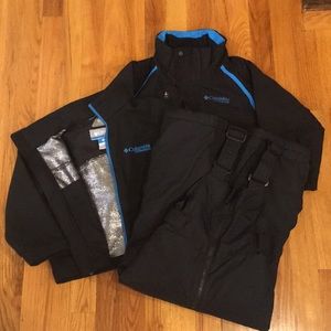 Columbia 3 piece snowsuit. Excellent condition.